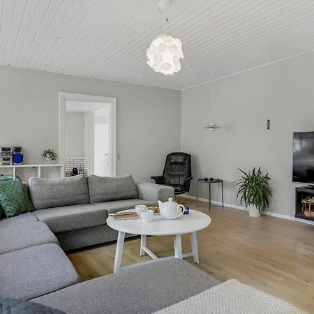 Tjornebygaard Holiday home