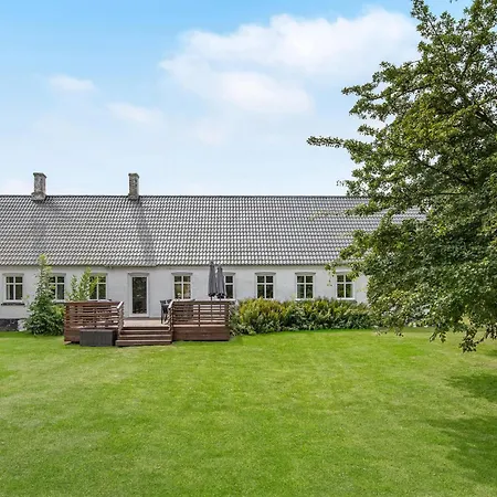 Holiday home Tjornebygaard *