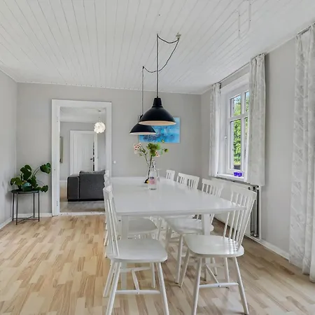 Tjornebygaard Holiday home *